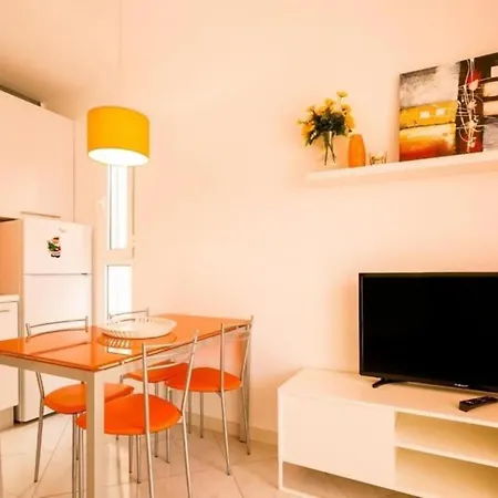 Mareverde Centrale Vicino Al Mare Ma Apartment